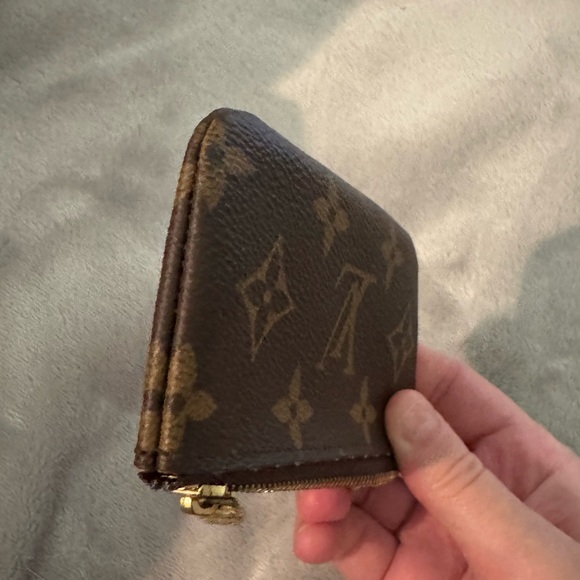 Louis Vuitton Brown and Gold Key & Card Holder - Picture 9 of 9